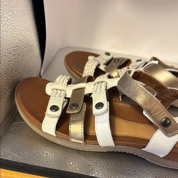 Rockport White and Tan Comfort Sandals with Adjustable Straps - Picture 7 of 7